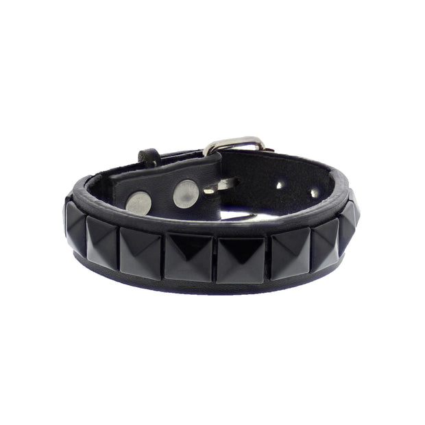 Black on Black 1-Row Pyramid Studded PU Bracelet with Buckle