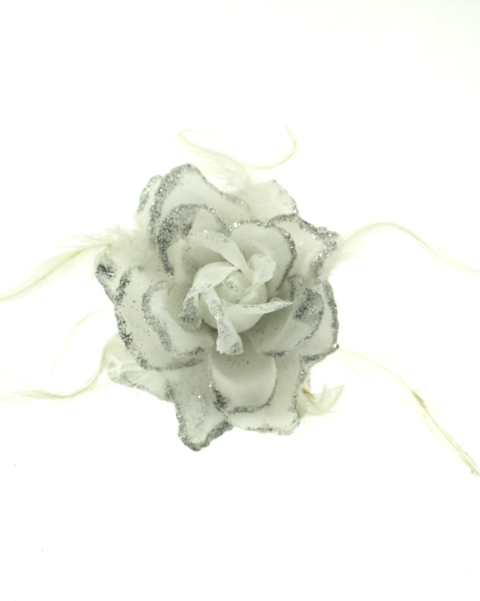 12 / White