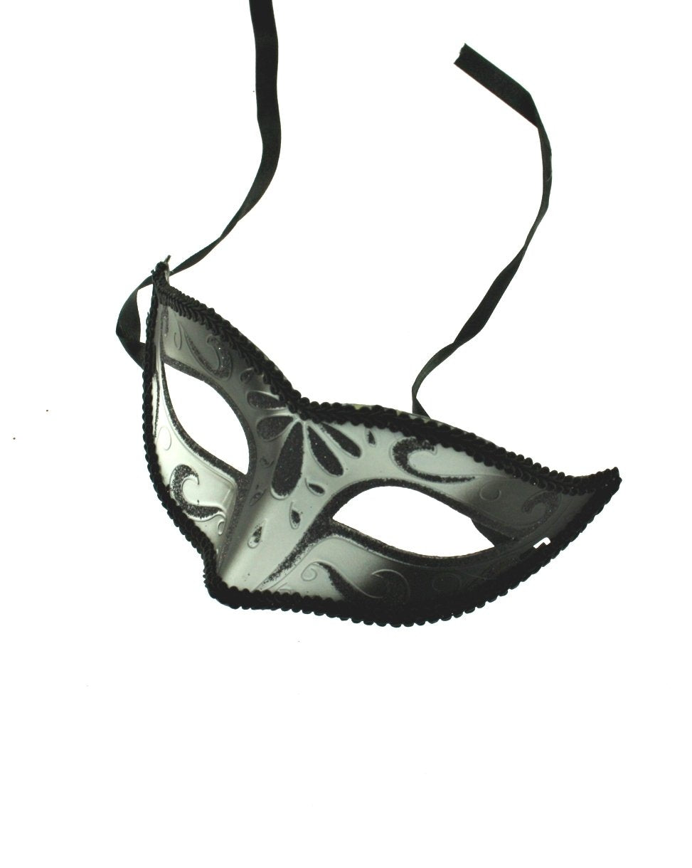 3 / Black
